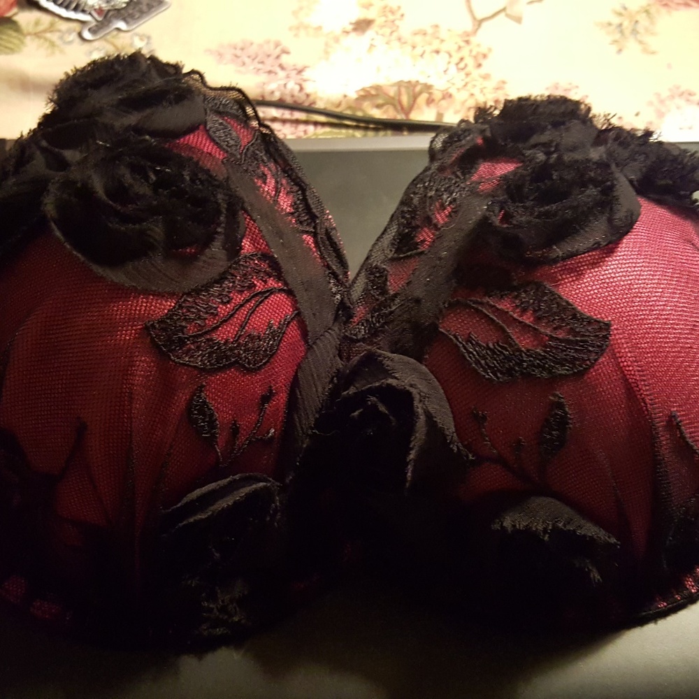 Cacique-Wine/BLK-Bra and Panty Set-SZ 36DDD& SZ12